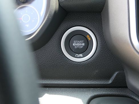 New 2026 RAM 1500 Express AWD/4WD image 15