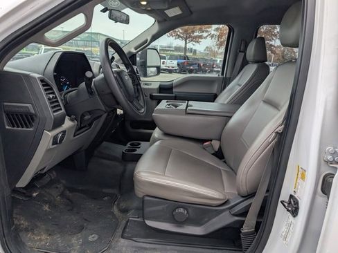 Used 2018 Ford F250 XL w/ Power Equipment Group image 2