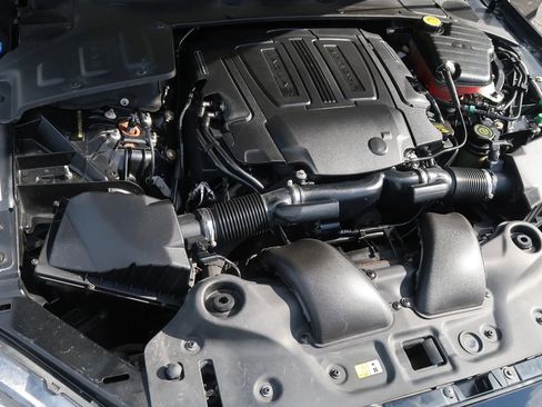 Used 2016 Jaguar XJ R-Sport image 40