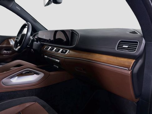 Certified 2024 Mercedes-Benz GLE 53 AMG 4MATIC image 32