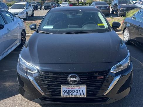 Used 2025 Nissan Sentra SR w/ Lighting Package FWD image 2