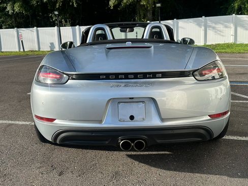 Used 2017 Porsche 718 Boxster S image 10