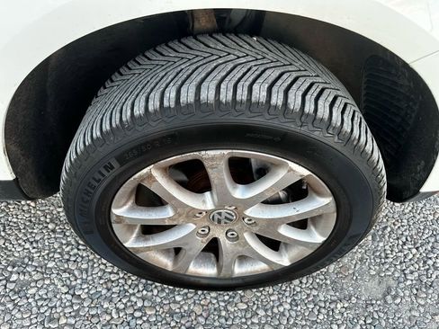 Used 2009 Volkswagen Touareg V6 AWD/4WD image 30