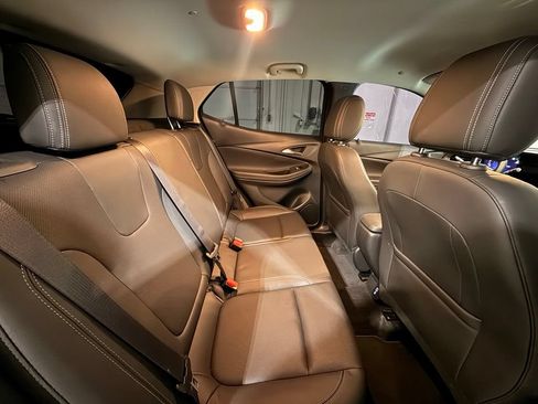 Used 2024 Buick Encore GX Sport Touring w/ Advanced Technology Package AWD/4WD image 32