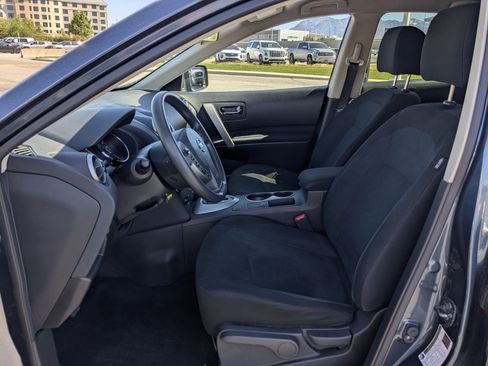 Used 2015 Nissan Rogue S w/ Convenience Package AWD/4WD image 23
