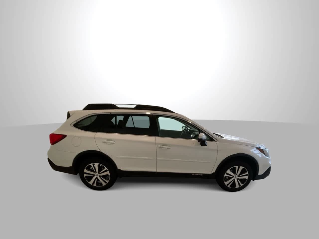 Used 2019 Subaru Outback 2.5i Limited AWD/4WD image 9