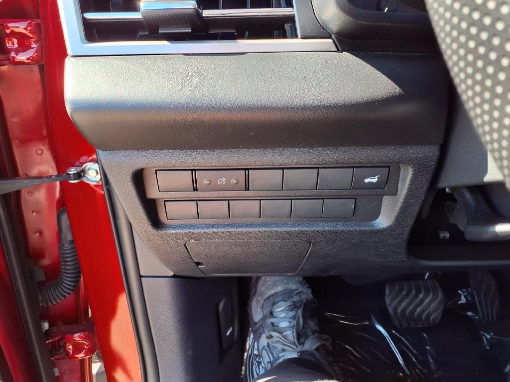Used 2025 Mitsubishi Outlander SE AWD/4WD image 18