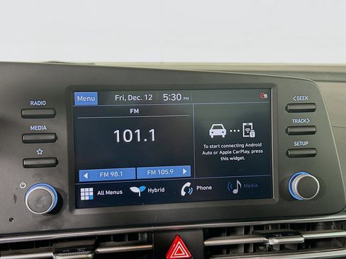 Used 2022 Hyundai Elantra Blue w/ Preferred Accessory Package image 21