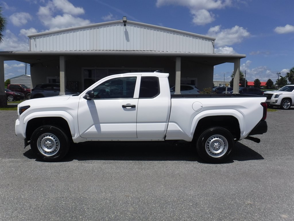 Used 2024 Toyota Tacoma SR RWD image 3