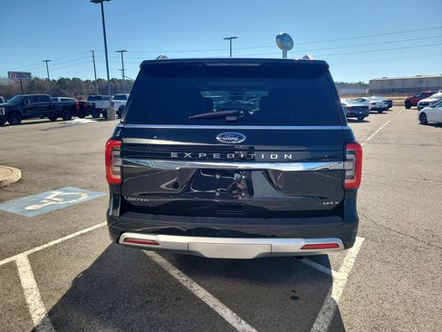 Used 2022 Ford Expedition Max Limited image 4