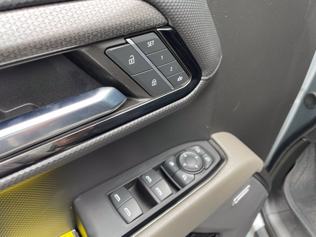 Used 2024 Chevrolet Silverado 1500 ZR2 w/ Technology Package AWD/4WD image 19