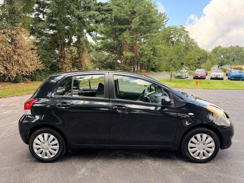 Used 2009 Toyota Yaris 4-Door Hatchback w/ PWR Pkg w/Steel Wheels FWD image 5