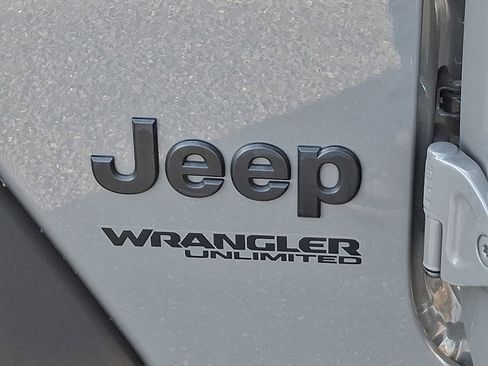 Used 2022 Jeep Wrangler Unlimited Sport S image 31