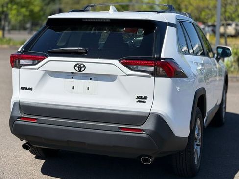 Used 2024 Toyota RAV4 XLE w/ Convenience Package AWD/4WD image 5
