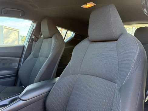 Used 2019 Toyota C-HR LE image 12