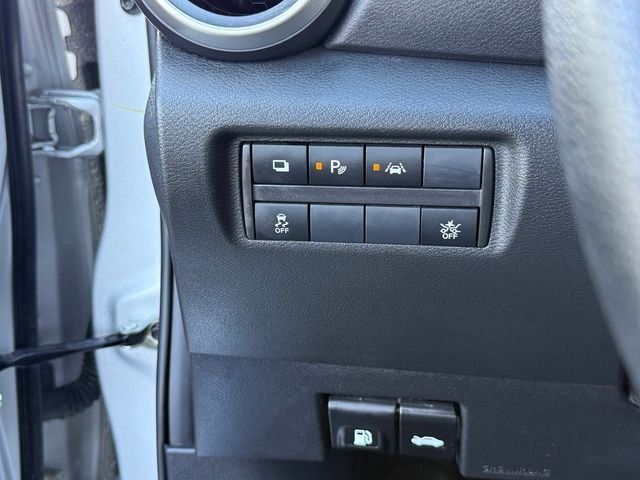 Used 2025 Nissan Versa S FWD image 16
