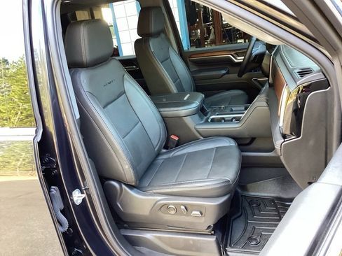 Used 2024 GMC Sierra 2500 Denali w/ Denali Reserve Package image 32