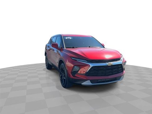 Used 2024 Chevrolet Blazer LT w/ LPO, Floor Liner Package FWD image 2