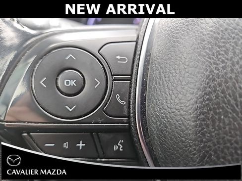 Used 2019 Toyota Camry SE image 16