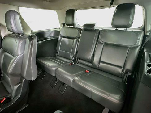 Used 2025 Ford Expedition Active AWD/4WD image 30