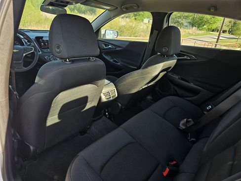 Used 2023 Chevrolet Malibu LT FWD image 28