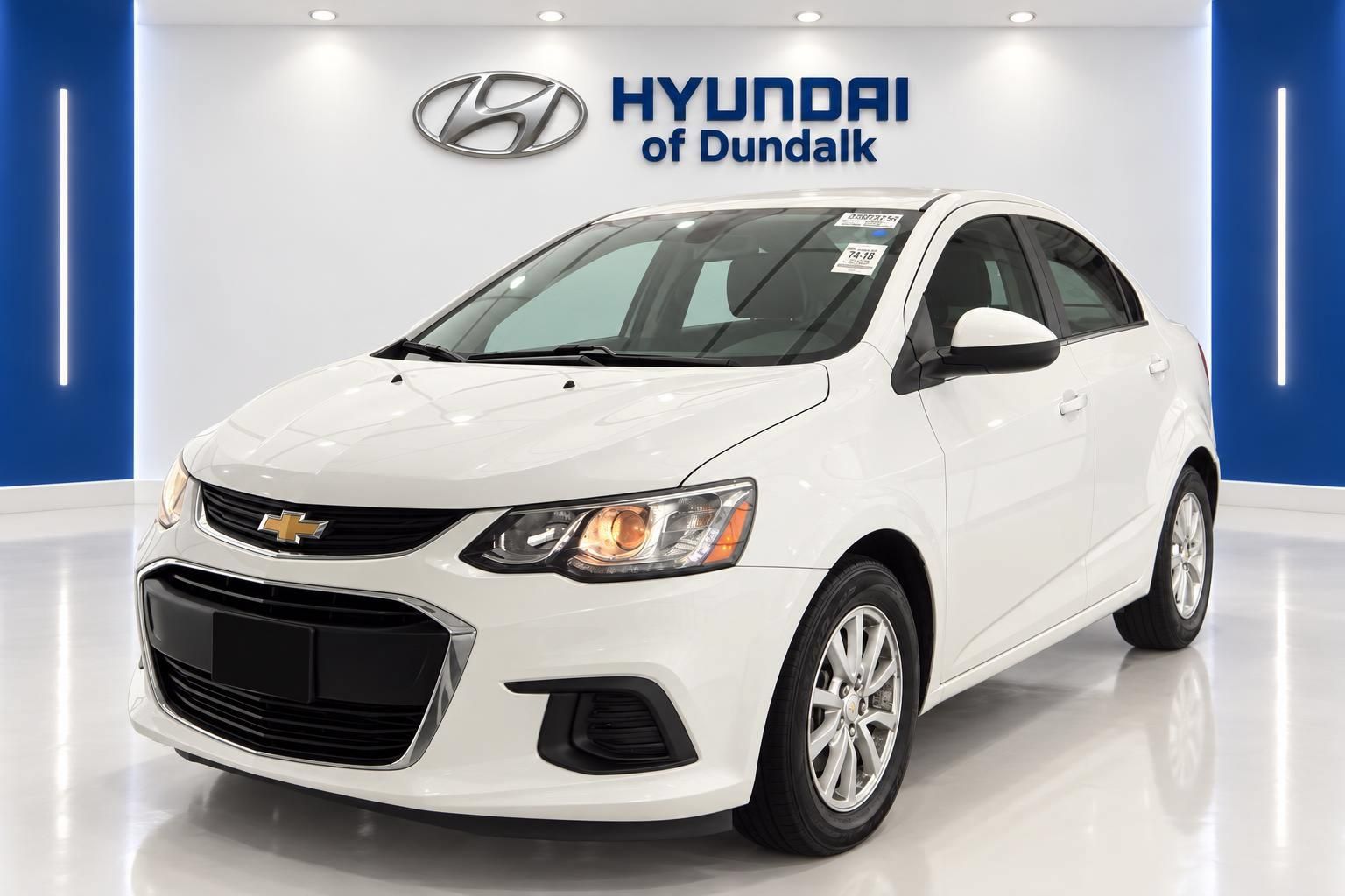 Used 2019 Chevrolet Sonic LT FWD image 1