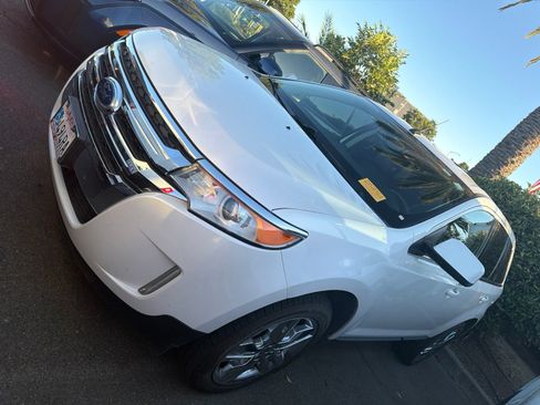 Used 2011 Ford Edge Limited FWD image 2