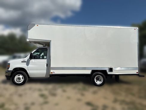 New 2026 Ford E-350 and Econoline 350 Super Duty w/ Ambulance Prep Package RWD image 11