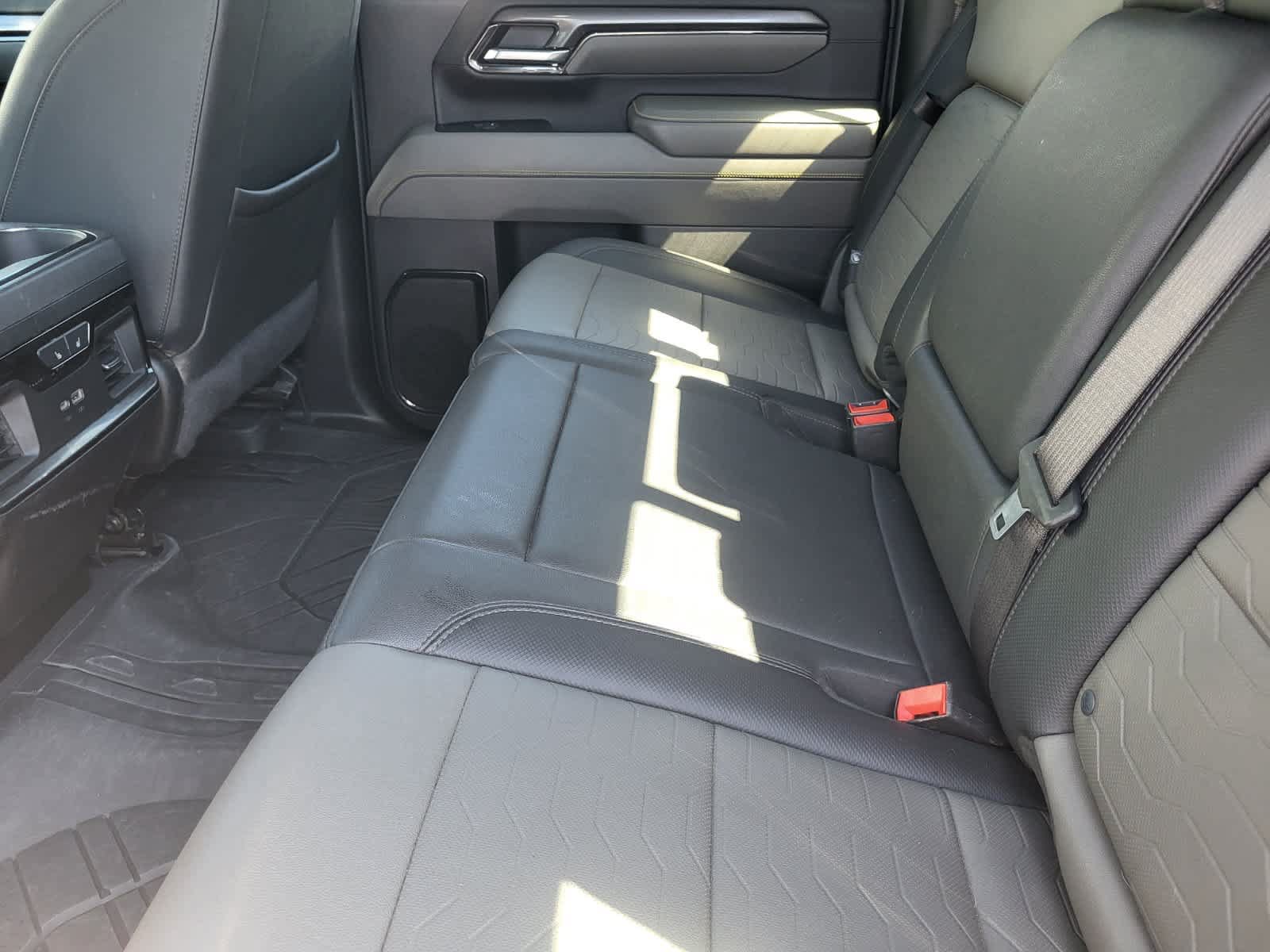 Used 2024 Chevrolet Silverado 2500 ZR2 w/ Technology Package AWD/4WD image 26