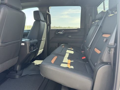 New 2026 GMC Sierra 2500 AT4 w/ AT4 Premium Plus Package image 7