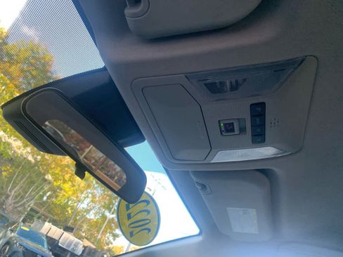 Used 2022 Toyota RAV4 LE image 28