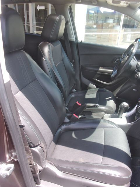 Used 2016 Chevrolet Trax LT w/ LT Sun and Sound Package AWD/4WD image 29