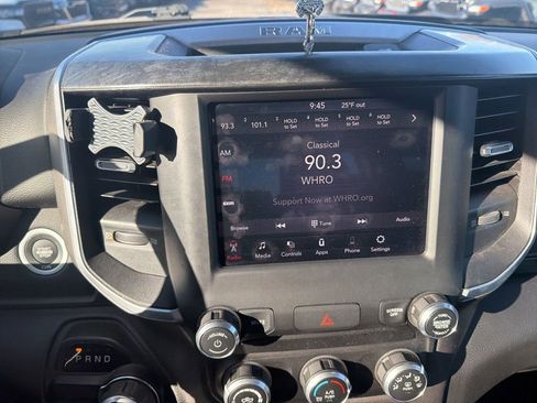 Used 2019 RAM 1500 Big Horn image 12