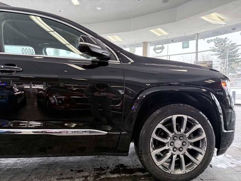 Used 2023 GMC Acadia Denali w/ Denali Ultimate Package image 4