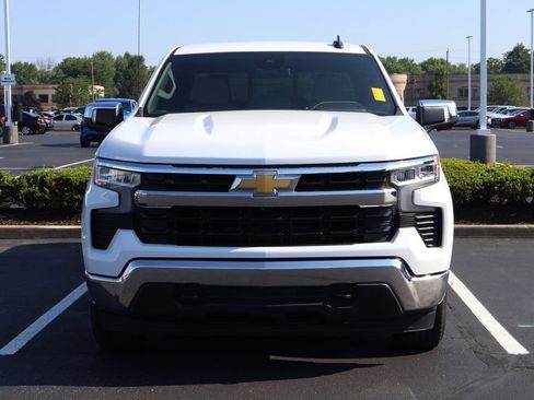 Used 2023 Chevrolet Silverado 1500 LT w/ Safety Package AWD/4WD image 2