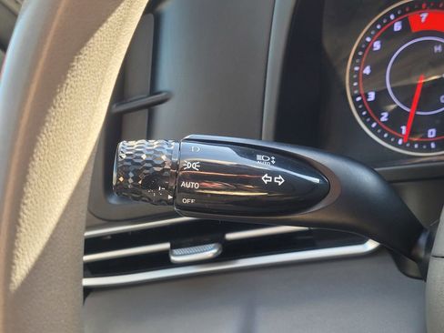 Used 2021 Hyundai Elantra SEL image 21