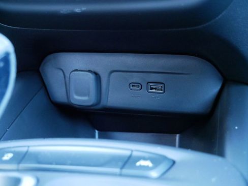 New 2026 Chevrolet Trax RS w/ Sunroof Package image 20