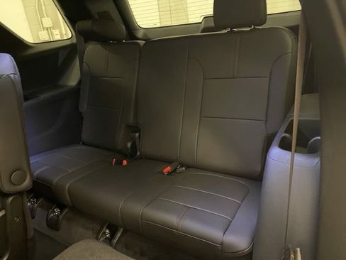 Used 2023 Chevrolet Traverse RS w/ LPO, Floor Liner Package AWD/4WD image 24