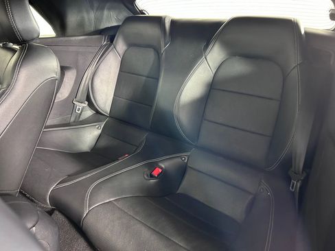 Used 2019 Ford Mustang Premium RWD image 12