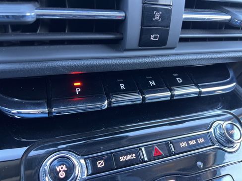 Used 2022 Lincoln Corsair AWD w/ Equipment Group 101A image 15