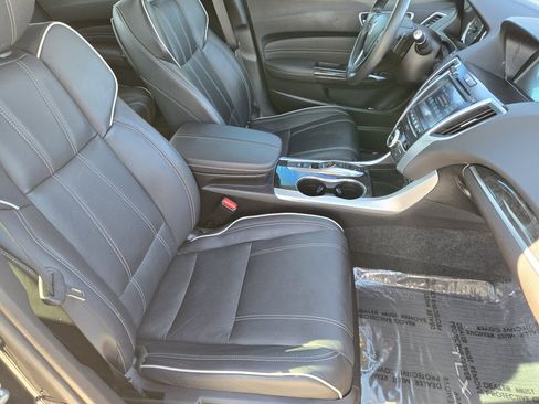 Certified 2018 Acura TLX V6 w/ Technology Package image 11