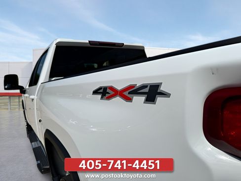 Used 2025 Chevrolet Silverado 2500 LT w/ Convenience Package AWD/4WD image 15