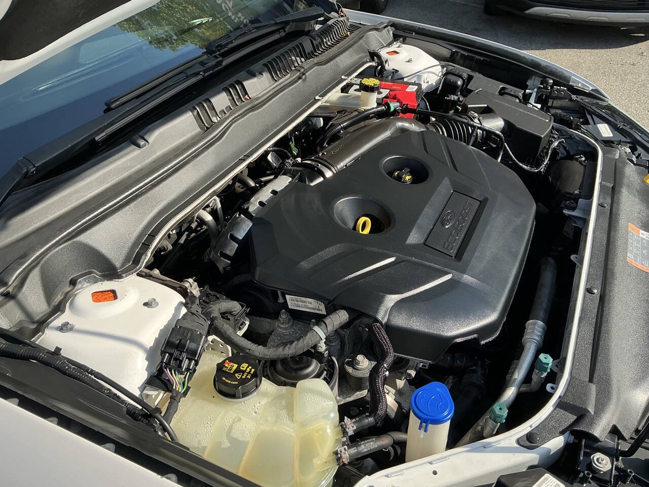 Used 2017 Ford Fusion SE w/ Fusion SE Technology Package FWD image 16