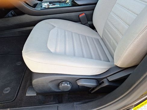 Used 2020 Ford Fusion S image 5