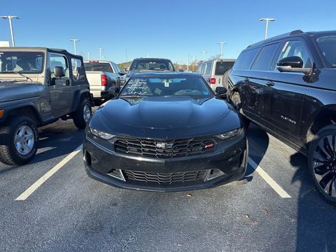 Used 2021 Chevrolet Camaro LT w/ RS Package image 2