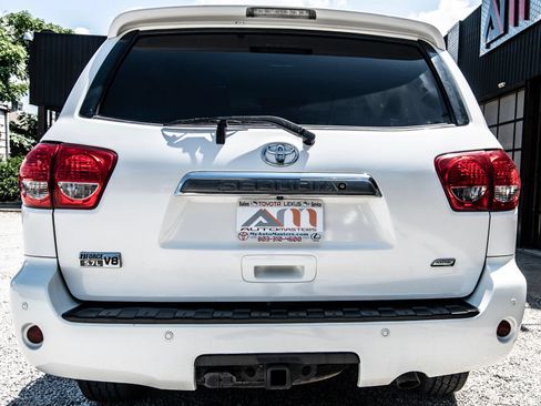 Used 2014 Toyota Sequoia Platinum AWD/4WD image 13