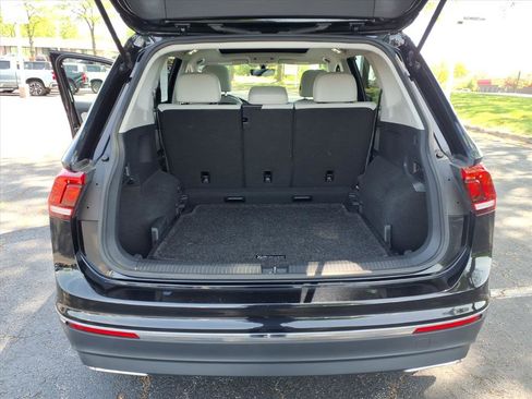 Used 2021 Volkswagen Tiguan SE w/ Panoramic Sunroof Package AWD/4WD image 31