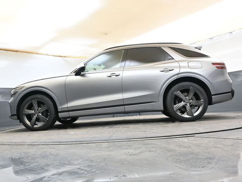 Used 2025 Genesis GV70 2.5T w/ Sport Prestige Package AWD/4WD image 31