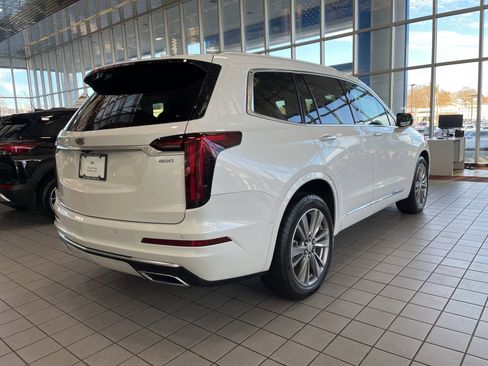 Certified 2025 Cadillac XT6 Premium Luxury w/ Technology Package image 4