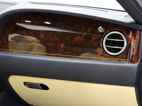 Used 2015 Bentley Flying Spur V8 AWD/4WD image 97